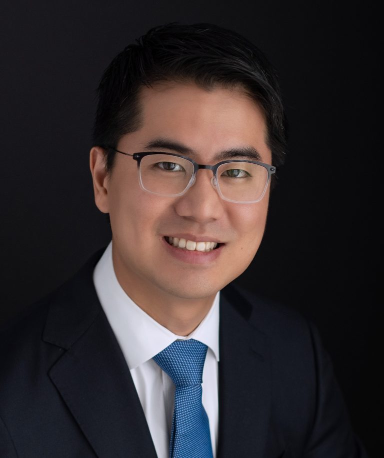 Meet Dr. Lee, Anchorage Plastic Surgeon Plastic Surgeons of Alaska